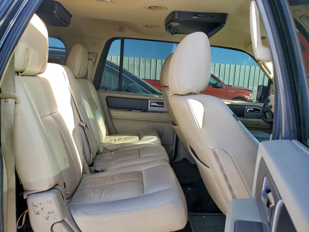 2017 FORD EXPEDITION EL XLT photo 11