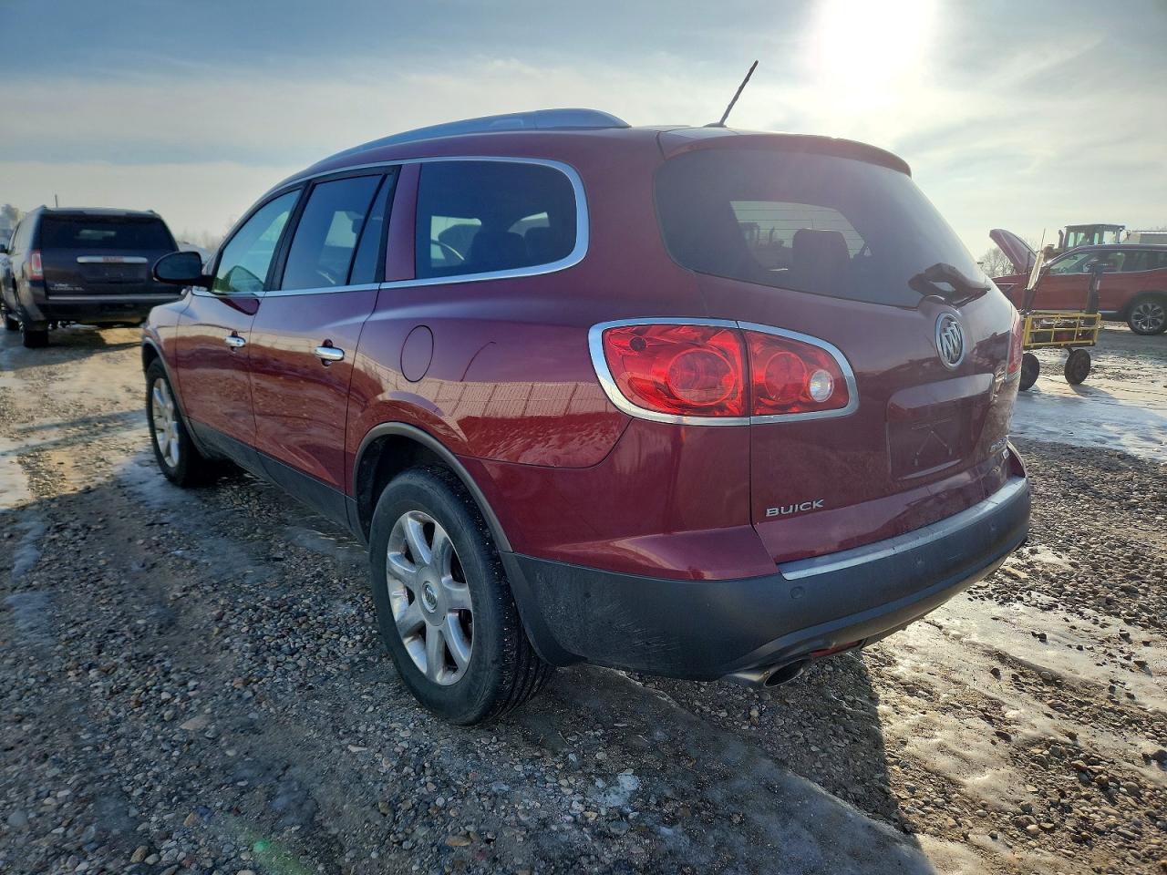 2010 BUICK ENCLAVE CXL photo 2
