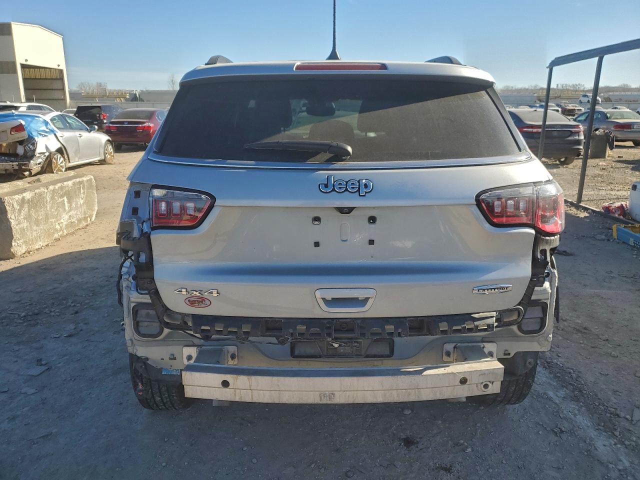 2024 JEEP COMPASS LATITUDE photo 11