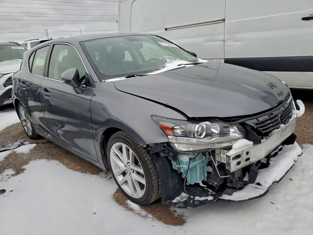 2017 LEXUS CT photo 4