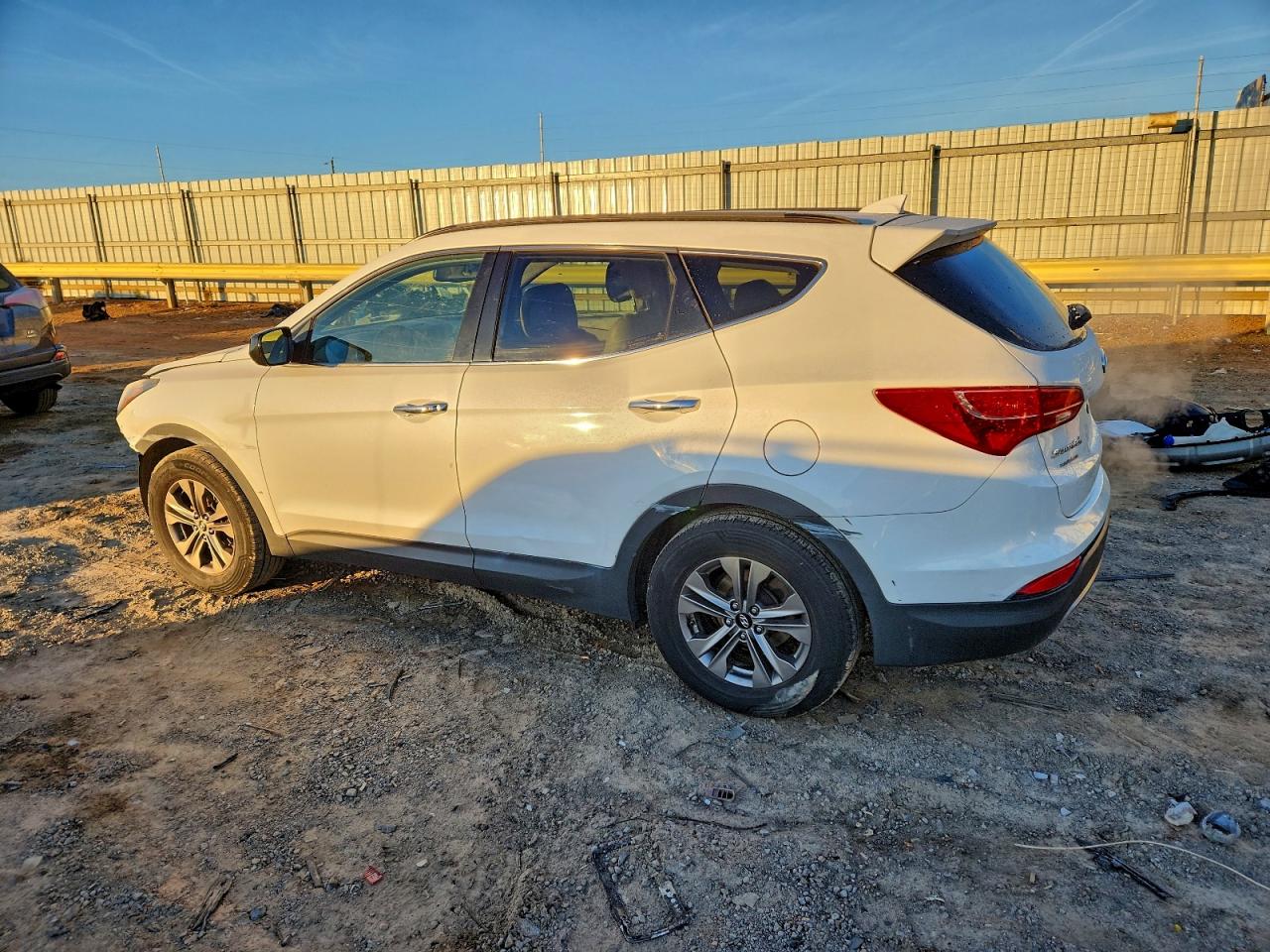2016 HYUNDAI SANTA FE SPORT photo 2