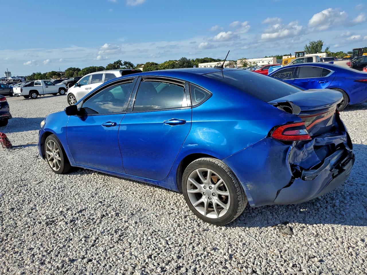 2013 DODGE DART SXT photo 2