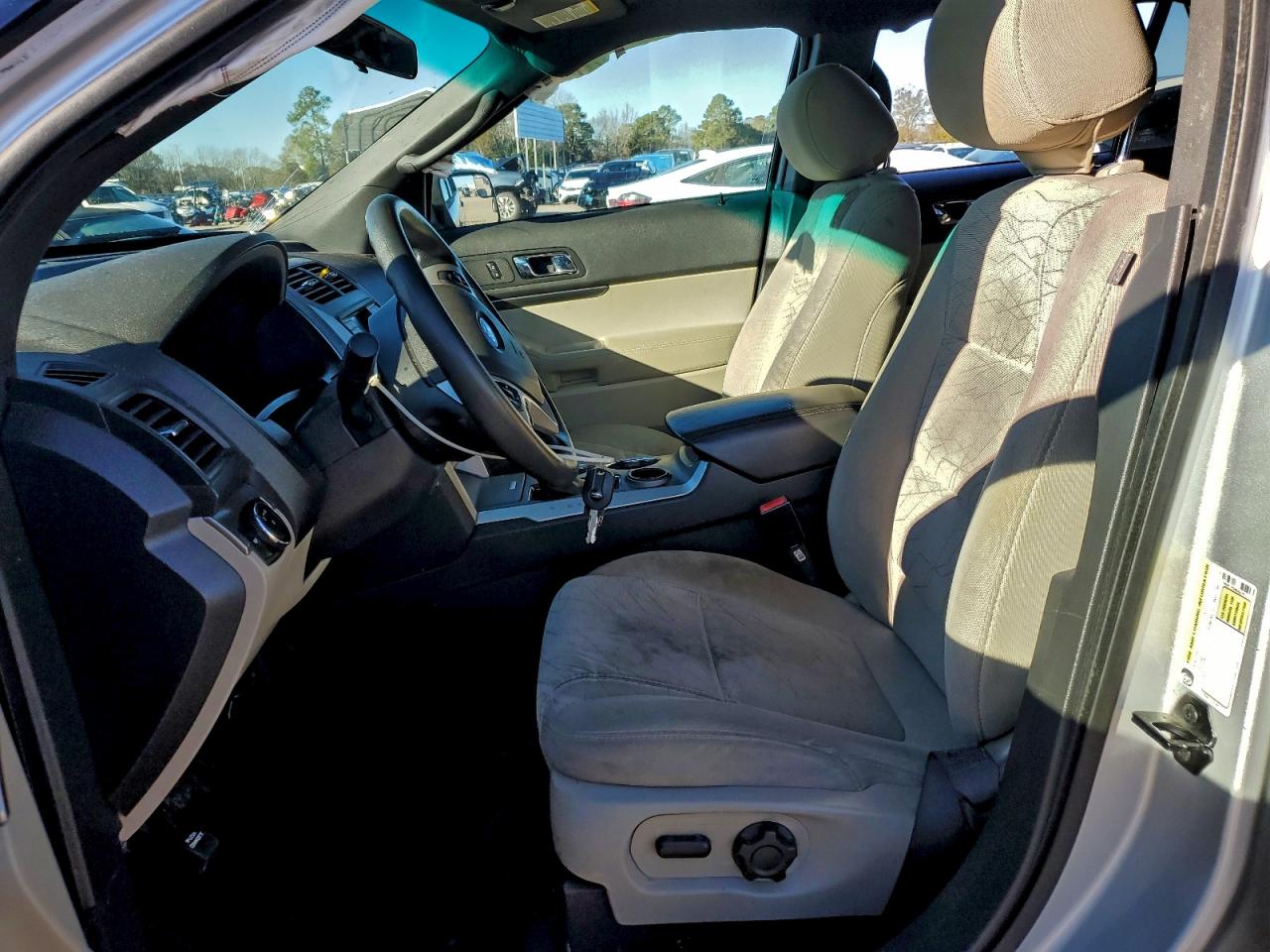 2013 FORD EXPLORER photo 25