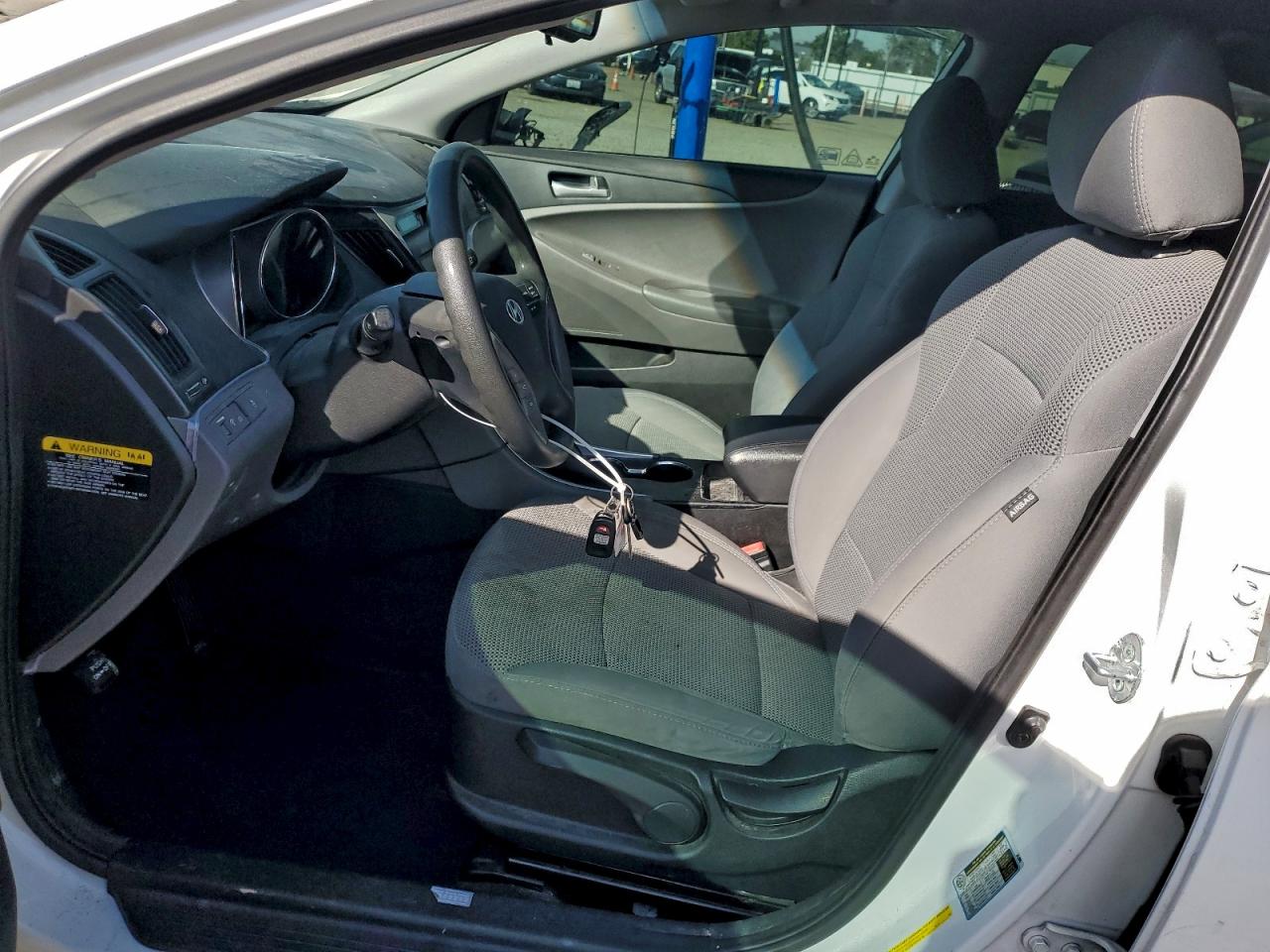 2014 HYUNDAI SONATA GLS photo 7