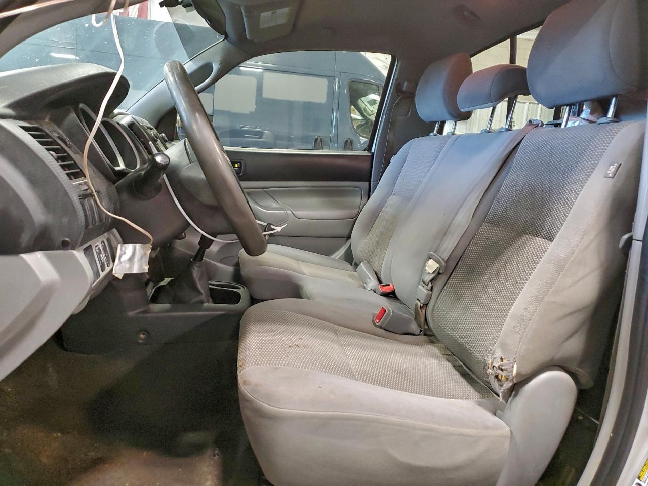 2013 TOYOTA TACOMA photo 7