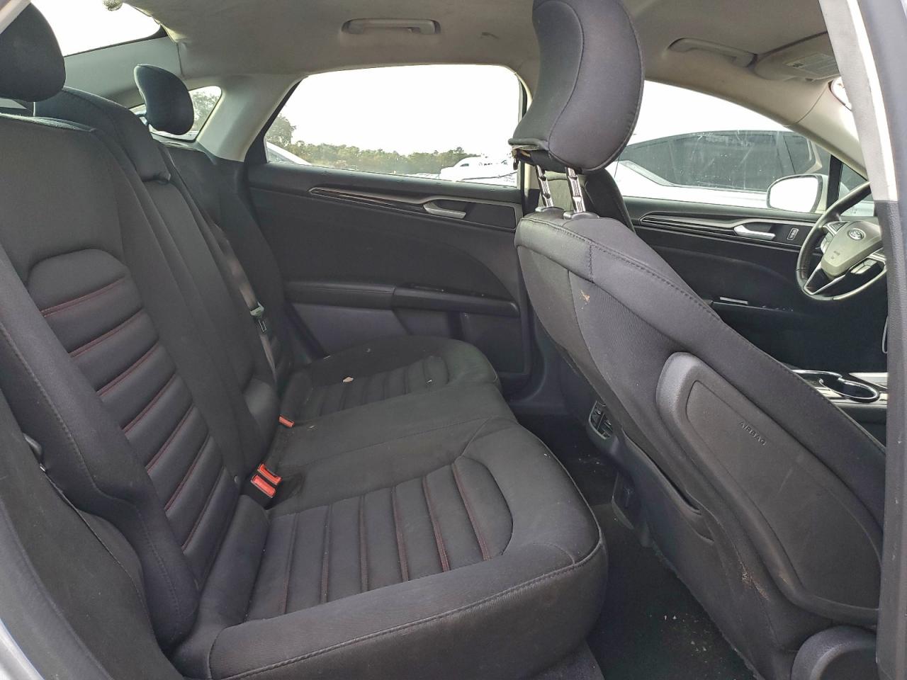 2016 FORD FUSION SE photo 10
