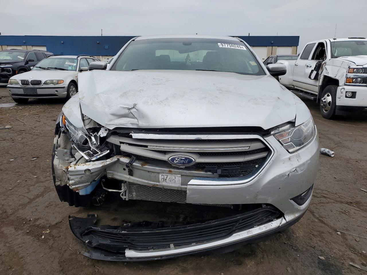 2018 FORD TAURUS SEL photo 13
