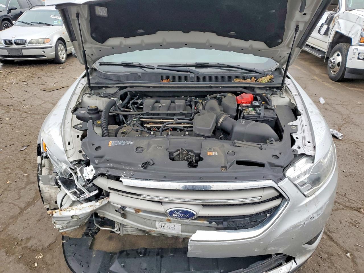 2018 FORD TAURUS SEL photo 31