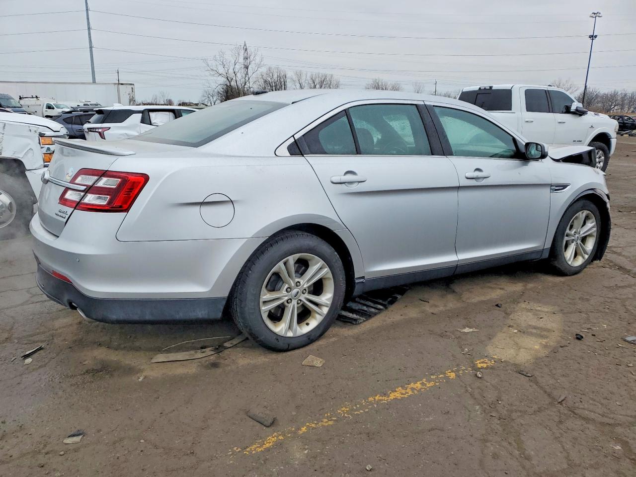 2018 FORD TAURUS SEL photo 7