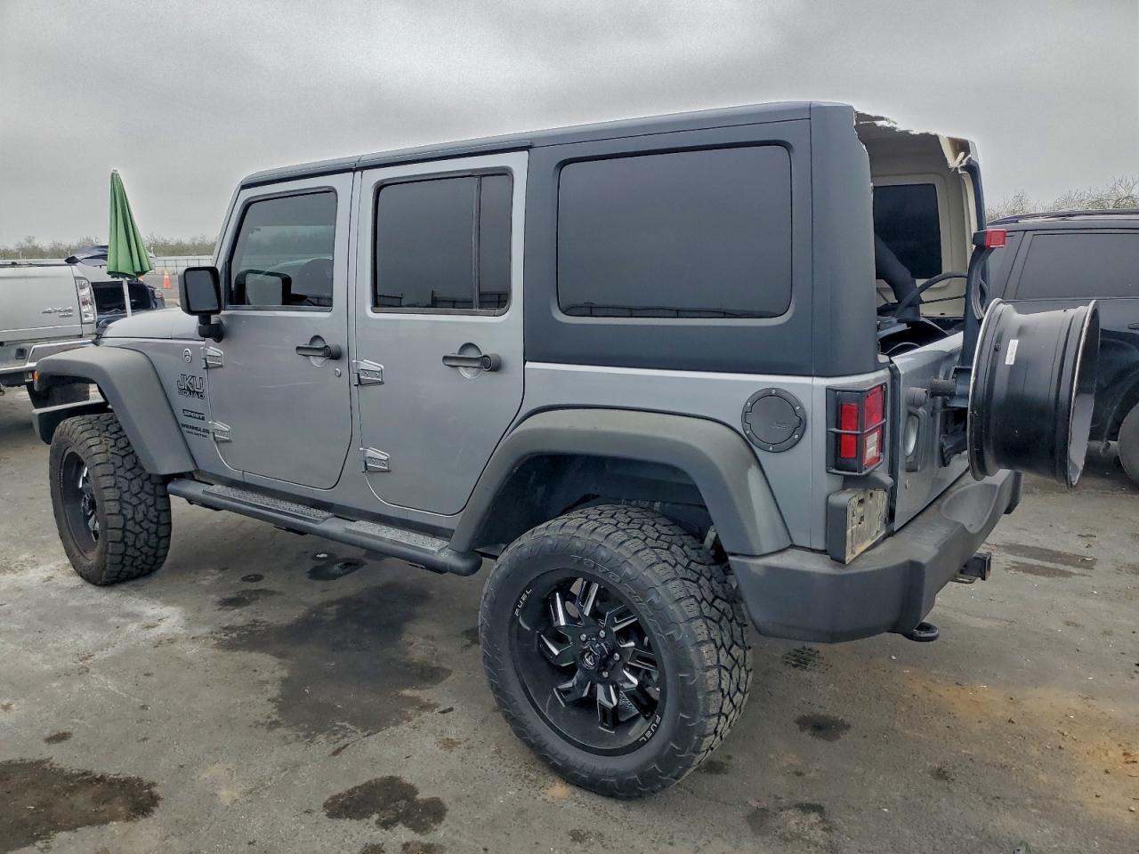 2015 JEEP WRANGLER UNLIMITED SPORT photo 2