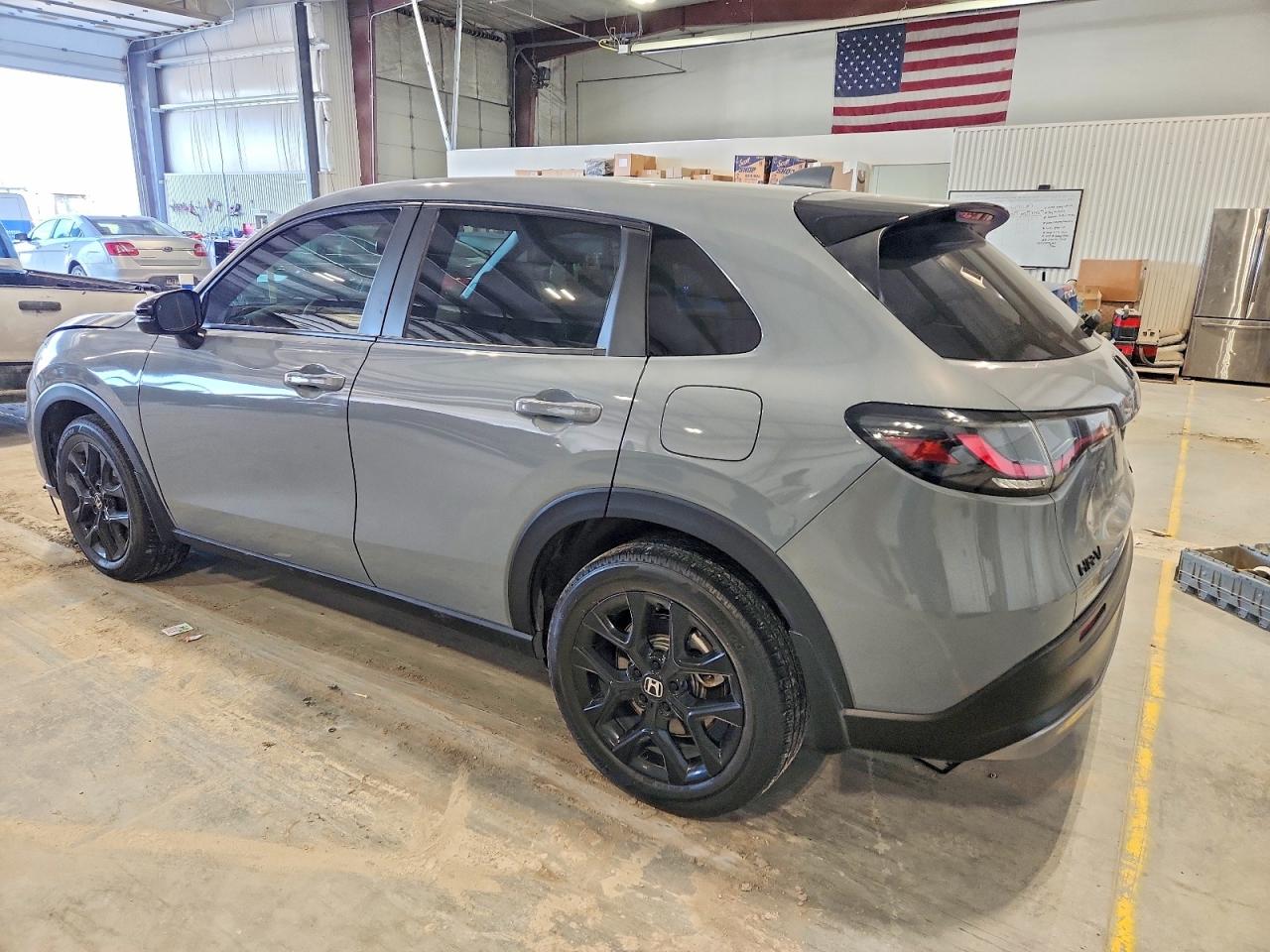 2024 HONDA HR-V SPORT photo 2