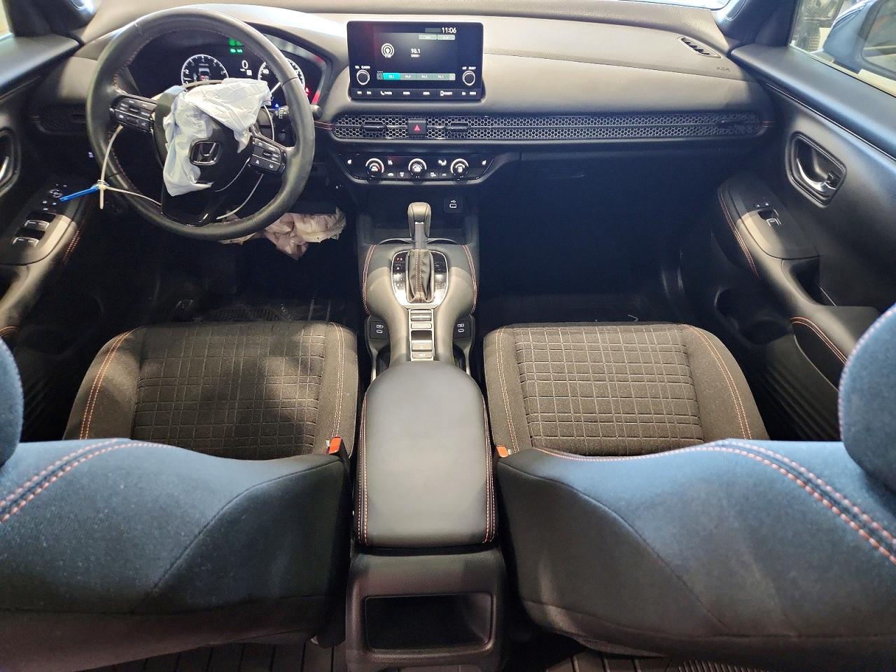 2024 HONDA HR-V SPORT photo 8