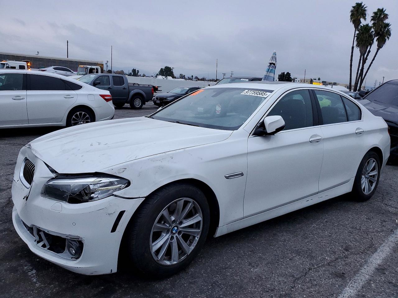 2016 BMW 528
