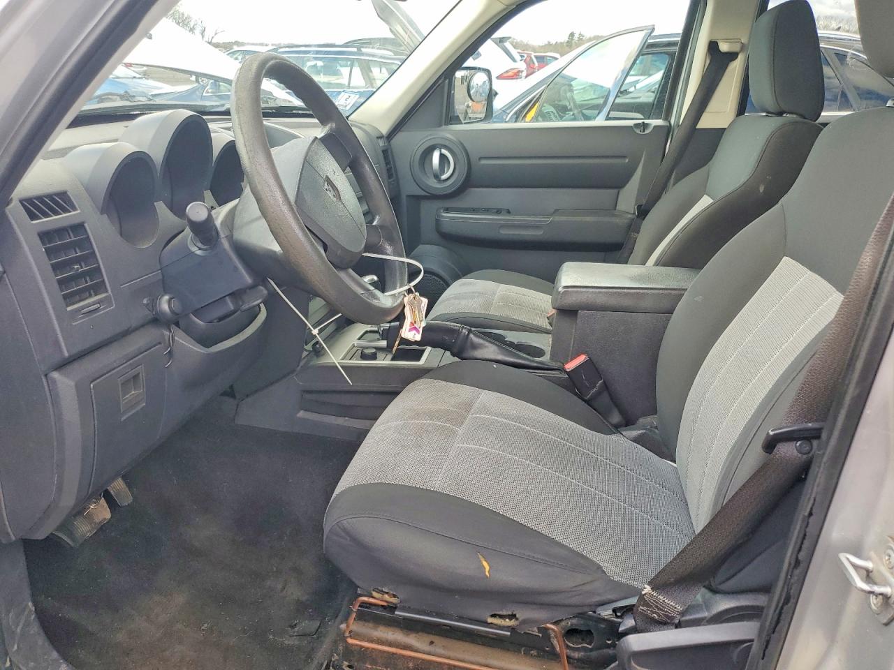 2007 DODGE NITRO SXT photo 7