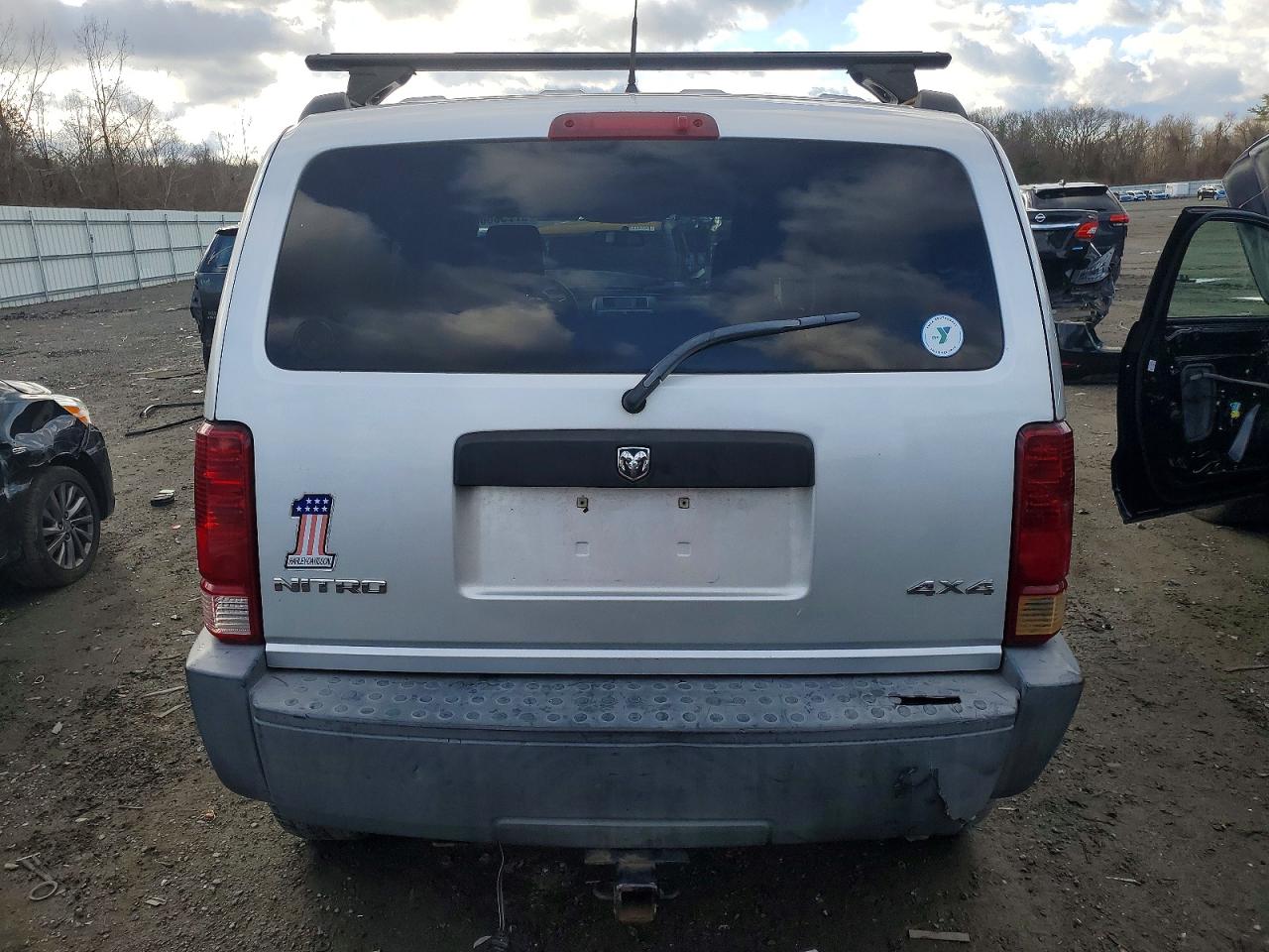 2007 DODGE NITRO SXT photo 6