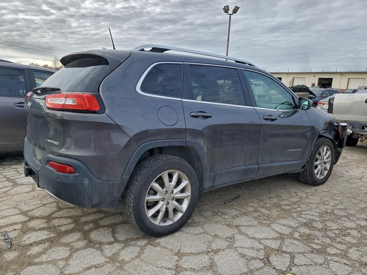 2017 JEEP CHEROKEE LIMITED photo 3