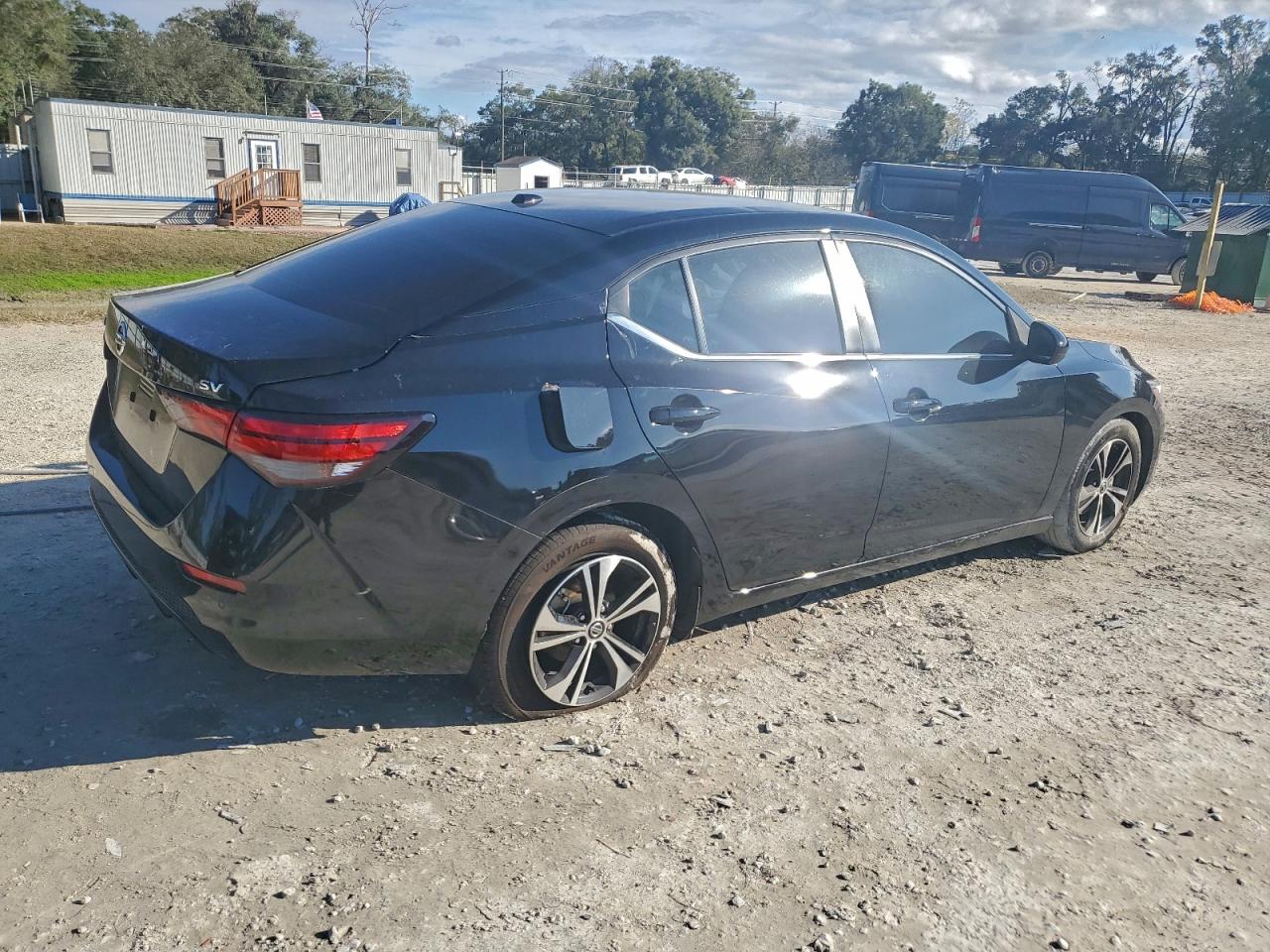 2023 NISSAN SENTRA SV photo 3