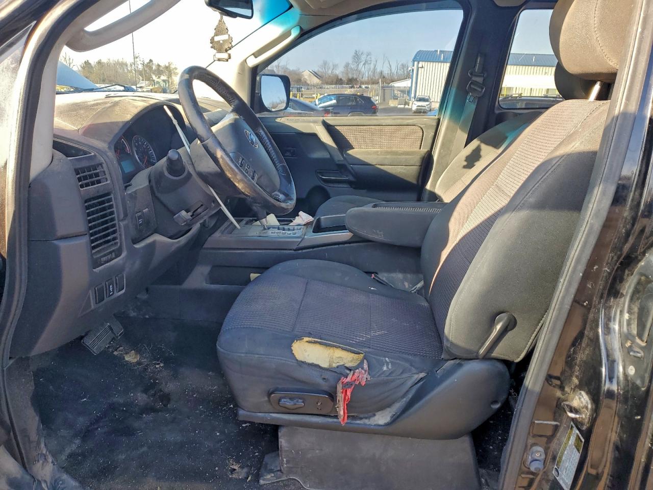 2011 NISSAN TITAN S photo 7