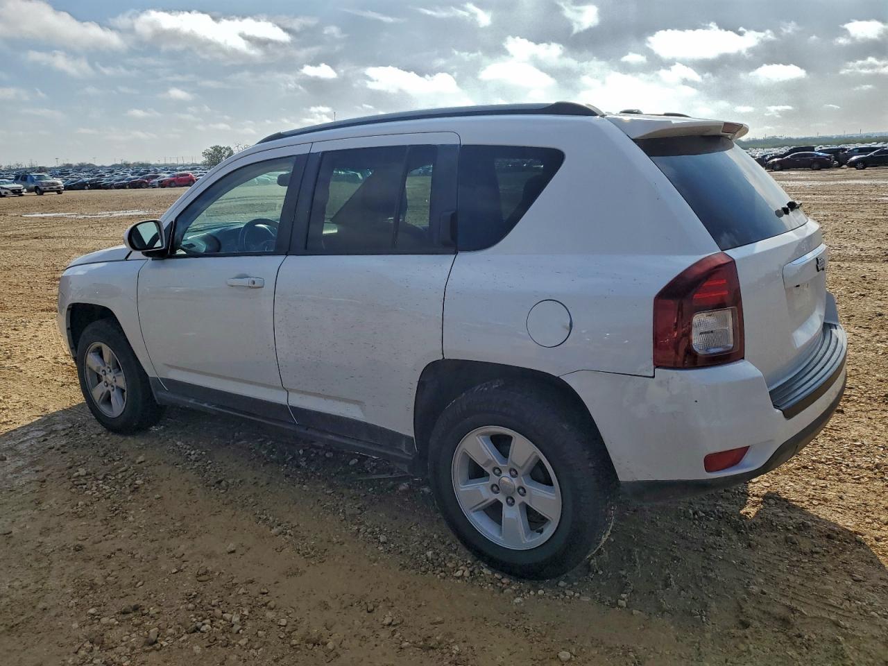 2017 JEEP COMPASS LATITUDE photo 2