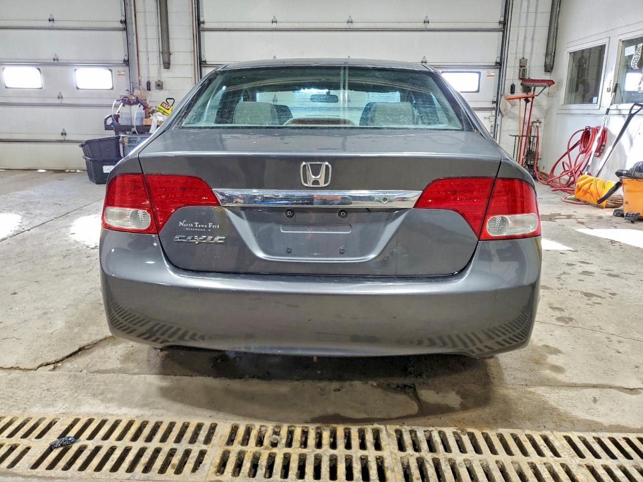 2010 HONDA CIVIC LX photo 6