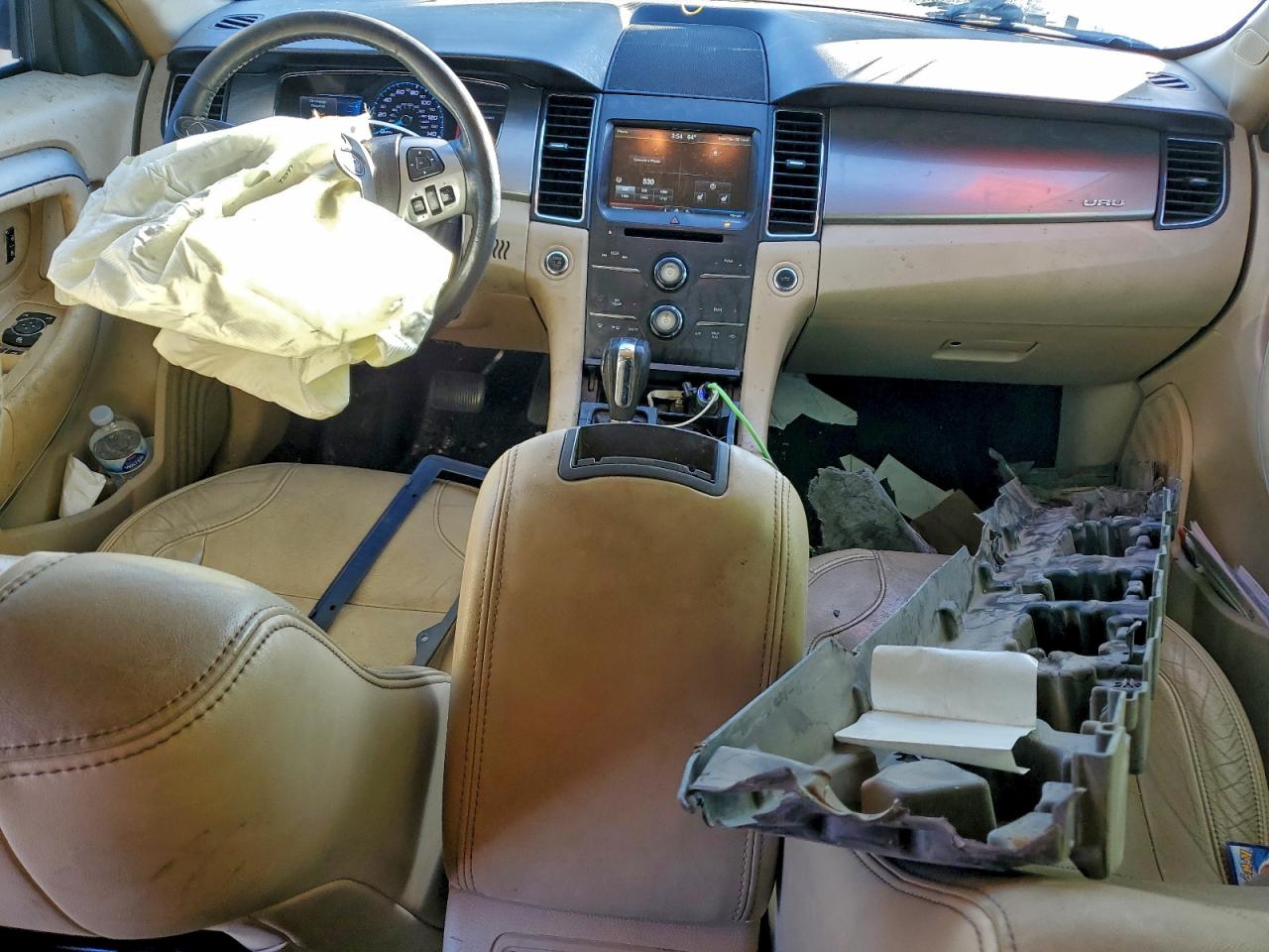 2015 FORD TAURUS SEL photo 8