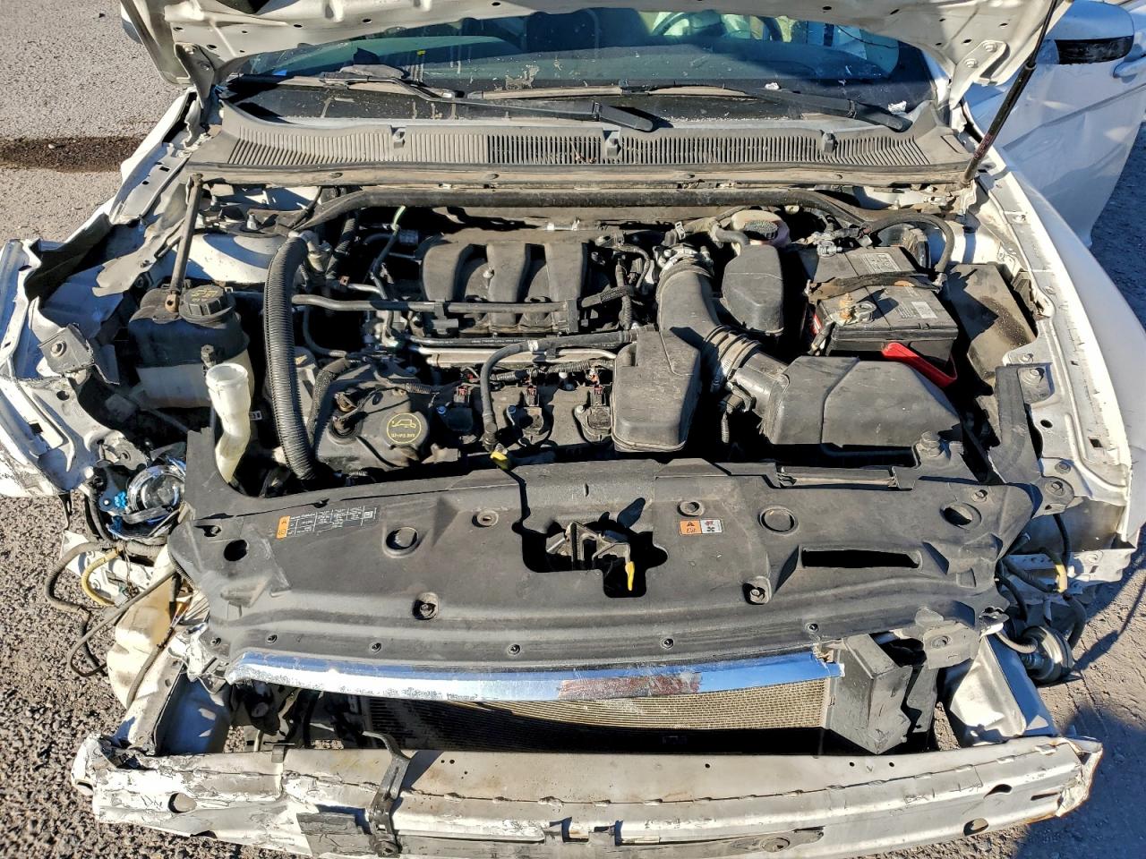 2015 FORD TAURUS SEL photo 11