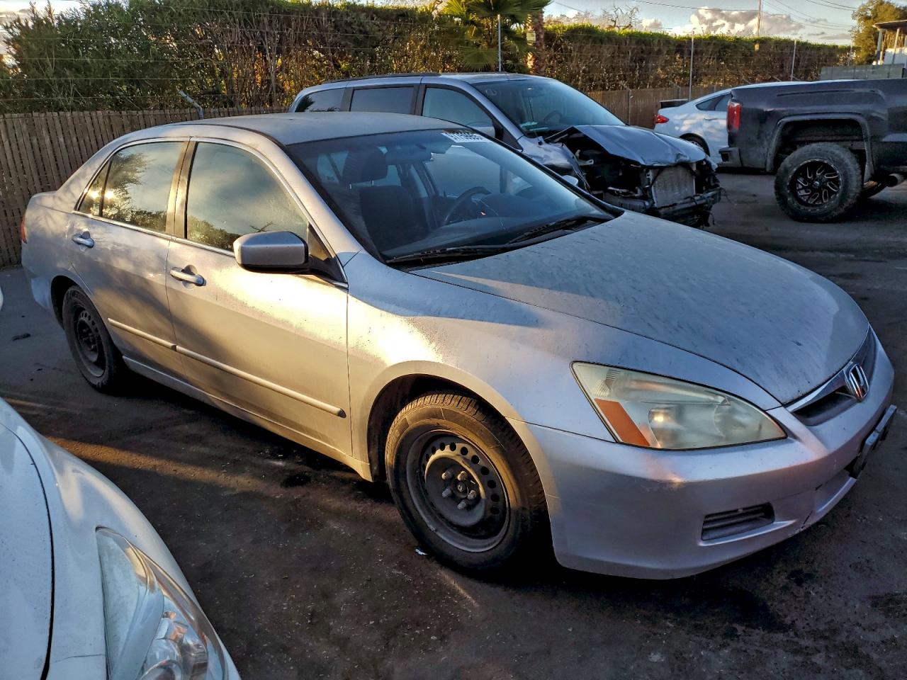 2006 HONDA ACCORD LX photo 4