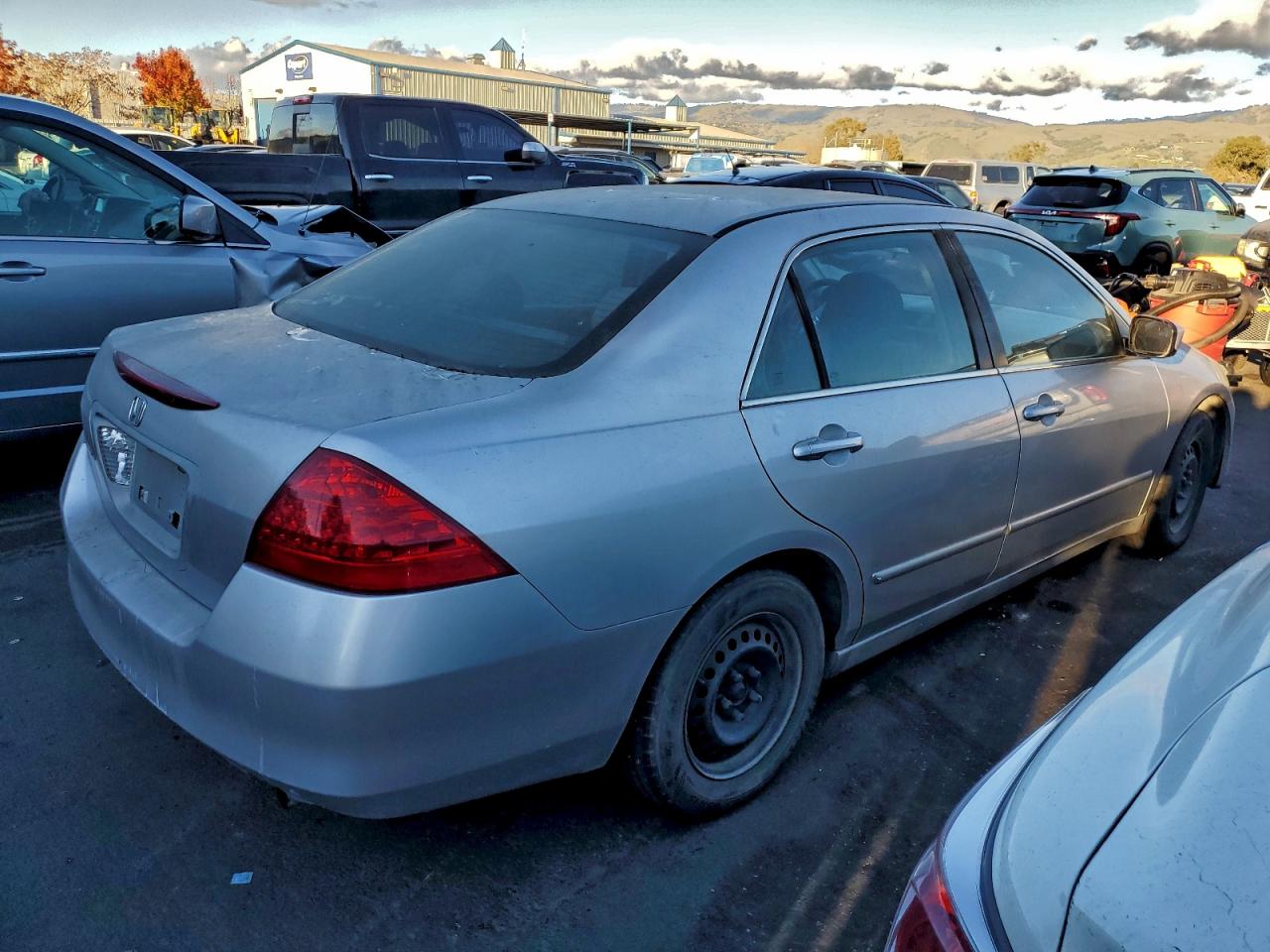 2006 HONDA ACCORD LX photo 3