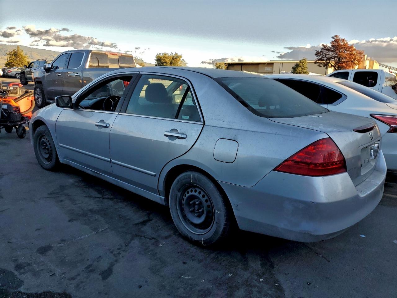 2006 HONDA ACCORD LX photo 2