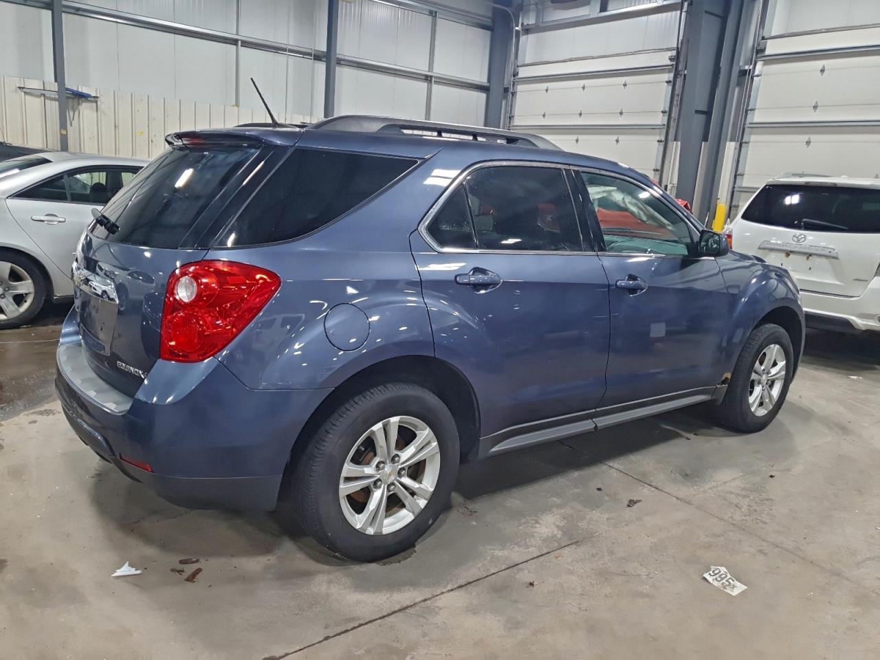 2013 CHEVROLET EQUINOX LT photo 3