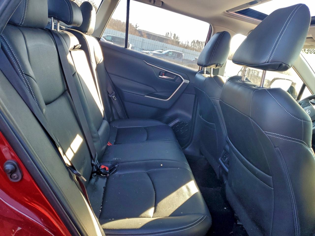 2024 TOYOTA RAV4 XLE photo 11
