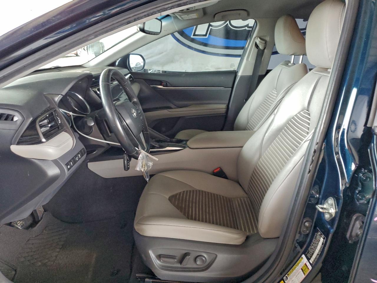 2019 TOYOTA CAMRY L photo 13