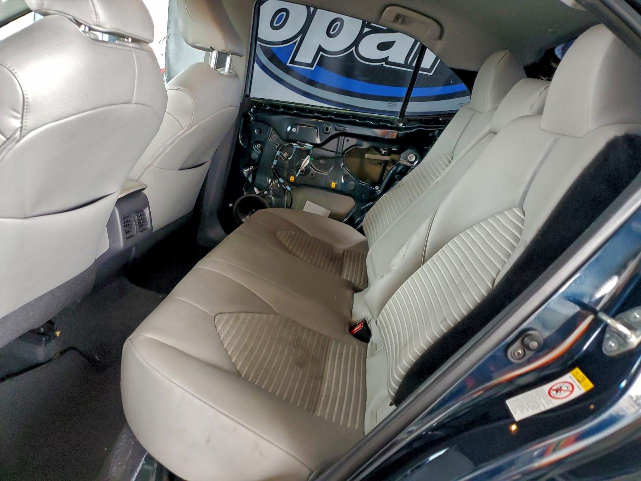 2019 TOYOTA CAMRY L photo 19