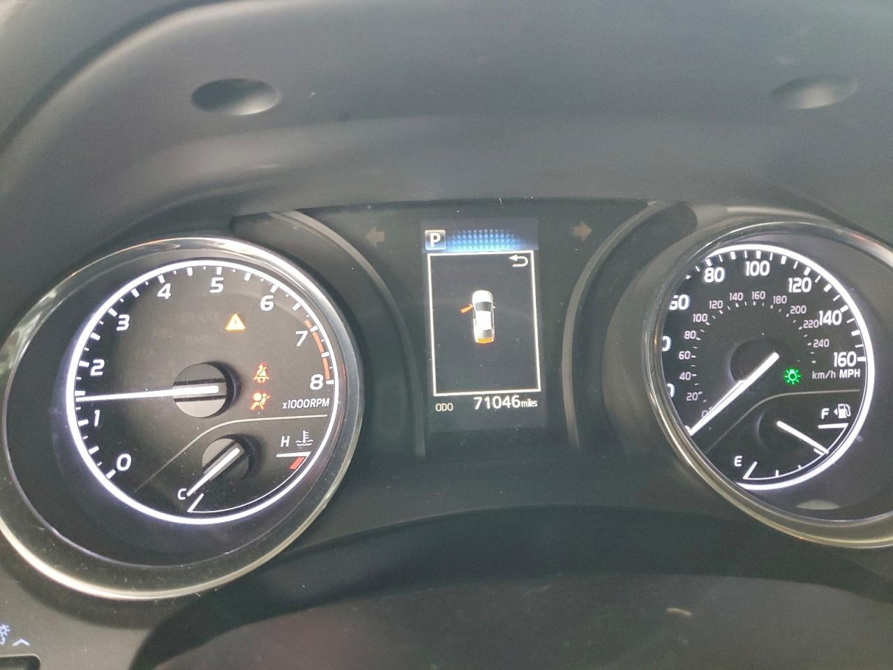 2019 TOYOTA CAMRY L photo 17