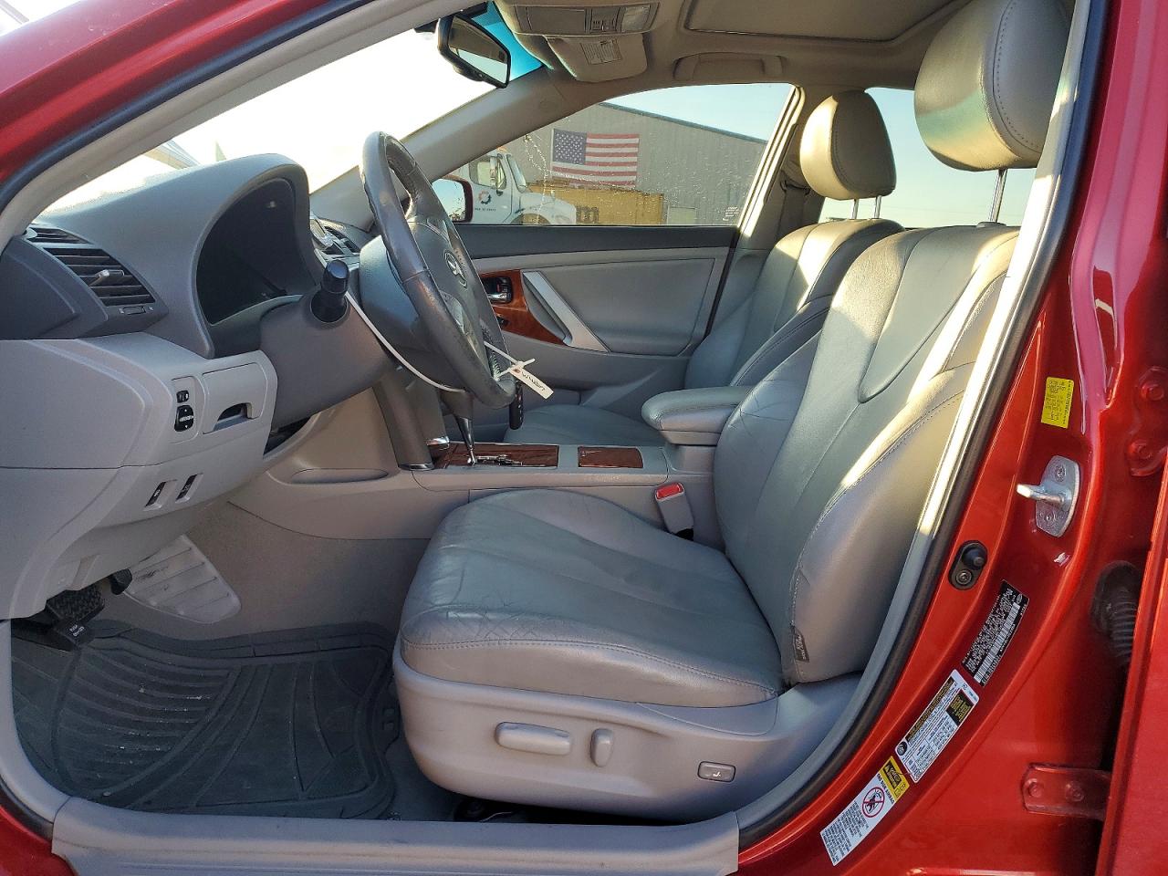 2011 TOYOTA CAMRY HYBRID photo 7