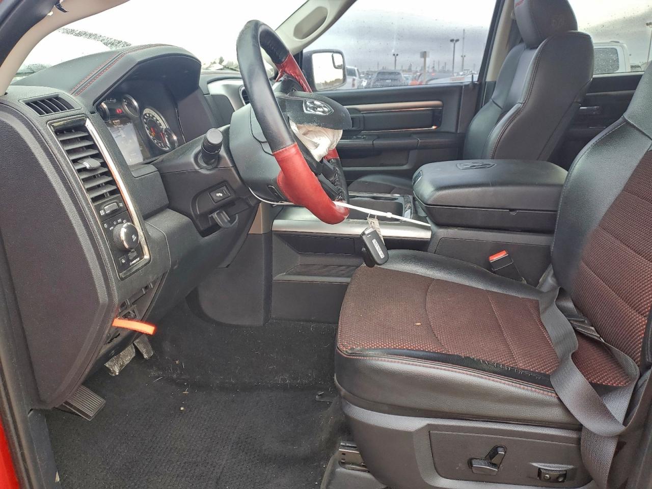 2016 RAM 1500 SPORT photo 7