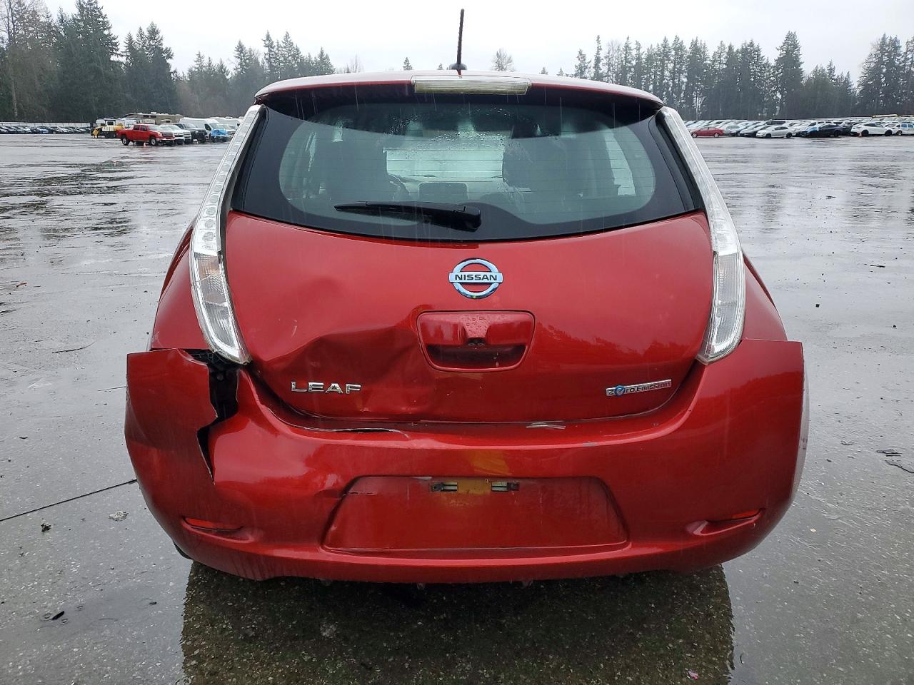 2015 NISSAN LEAF S photo 6