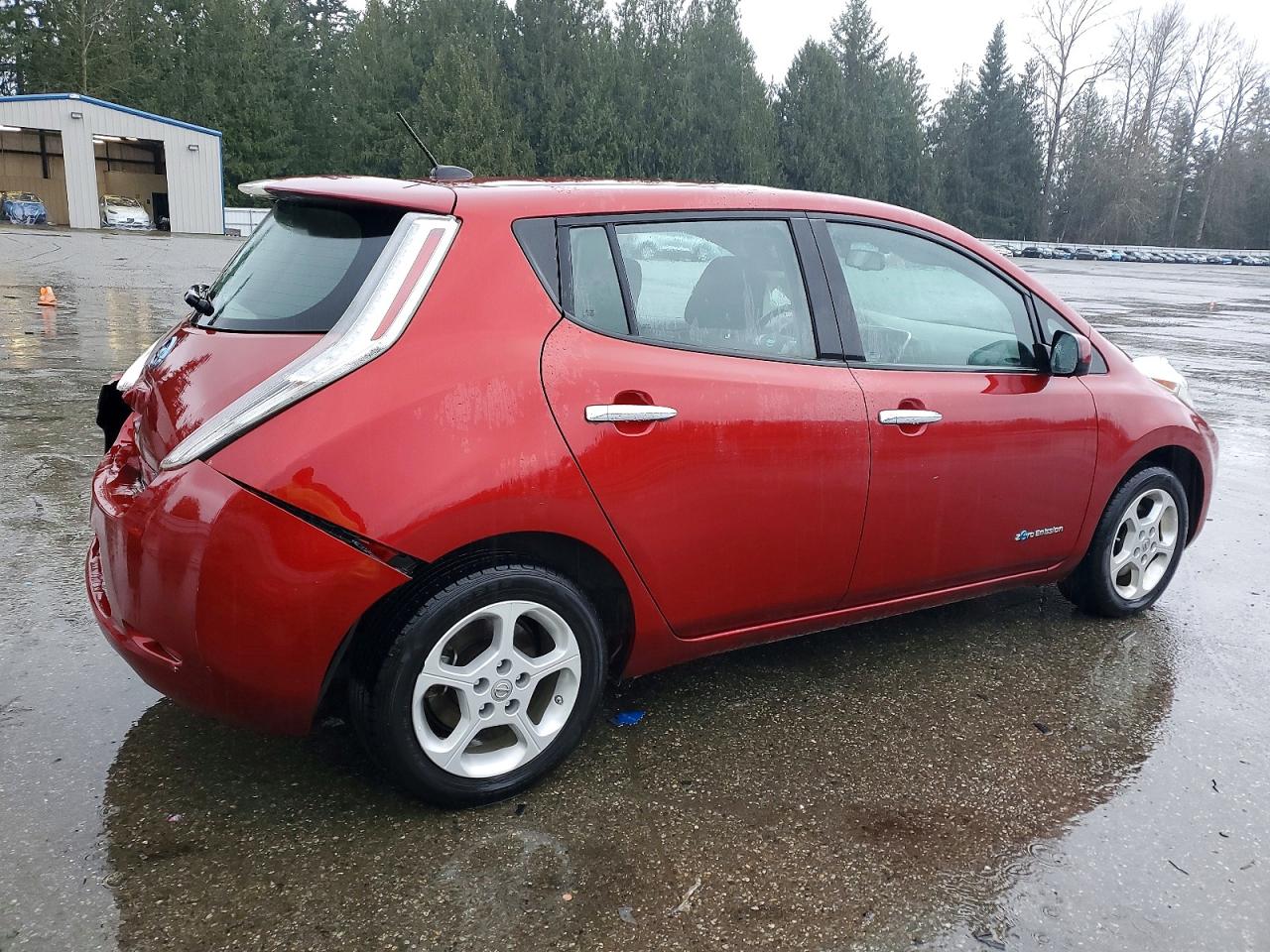 2015 NISSAN LEAF S photo 3