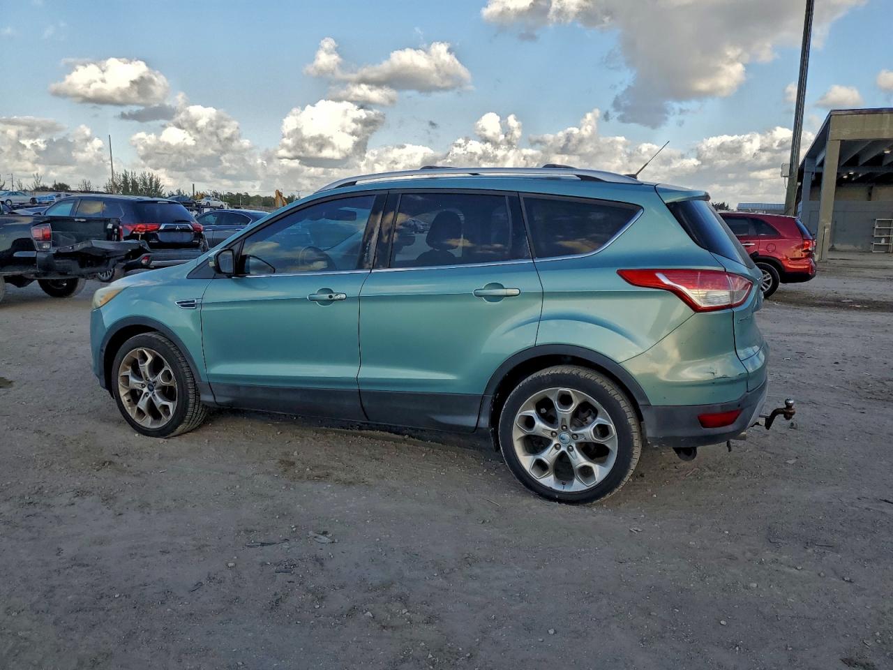 2013 FORD ESCAPE TITANIUM photo 2