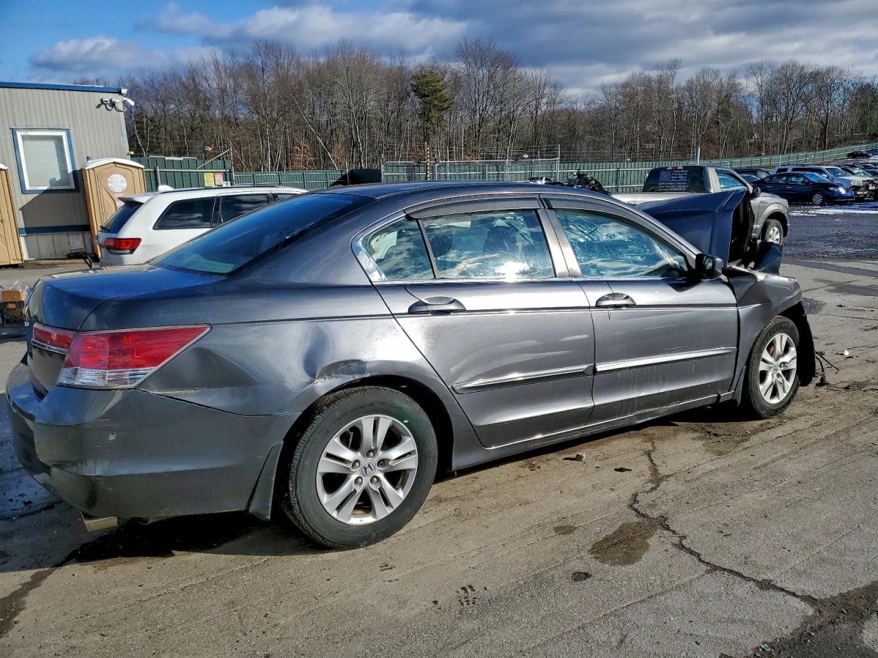 2011 HONDA ACCORD LXP photo 3