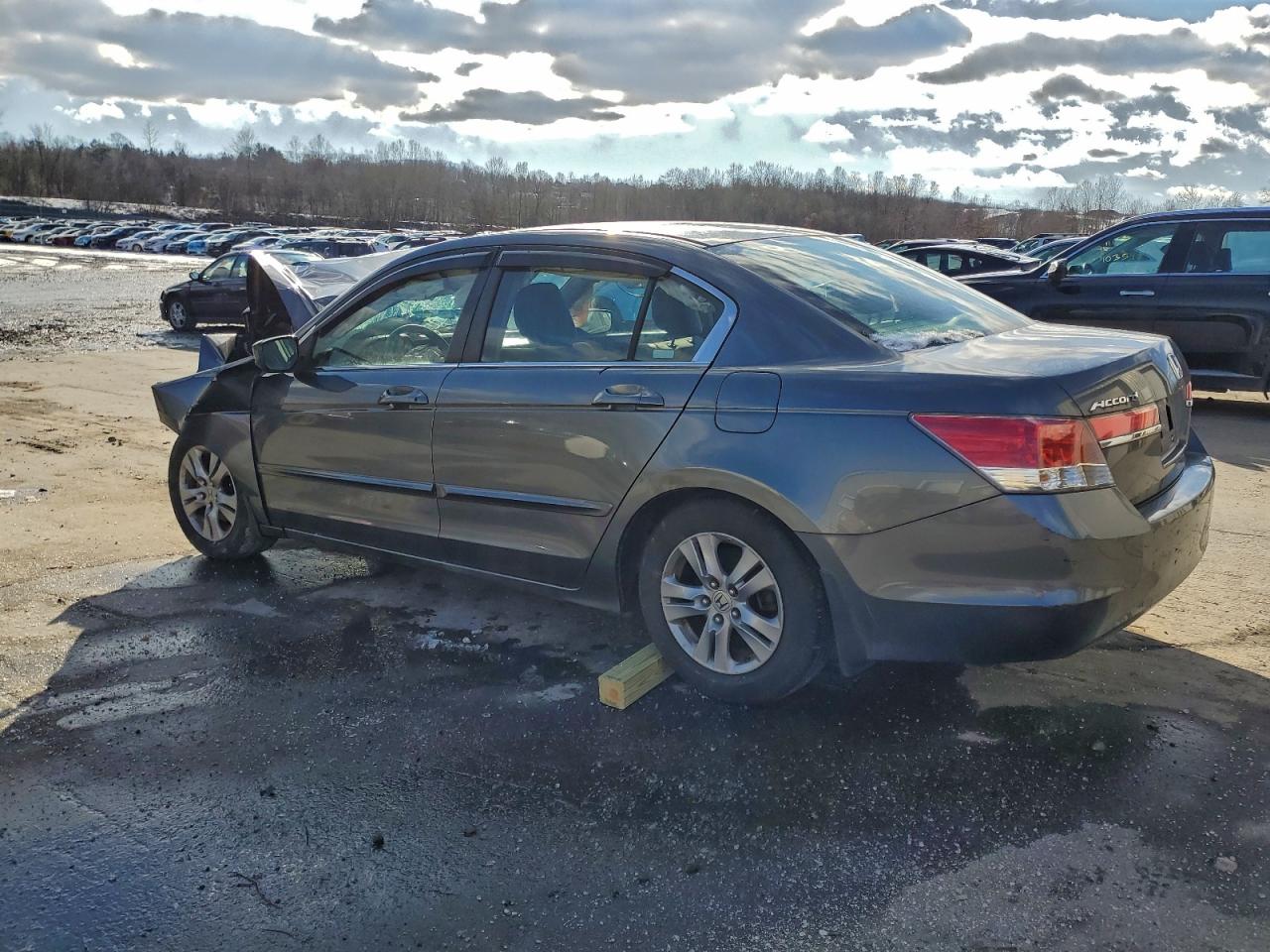 2011 HONDA ACCORD LXP photo 2