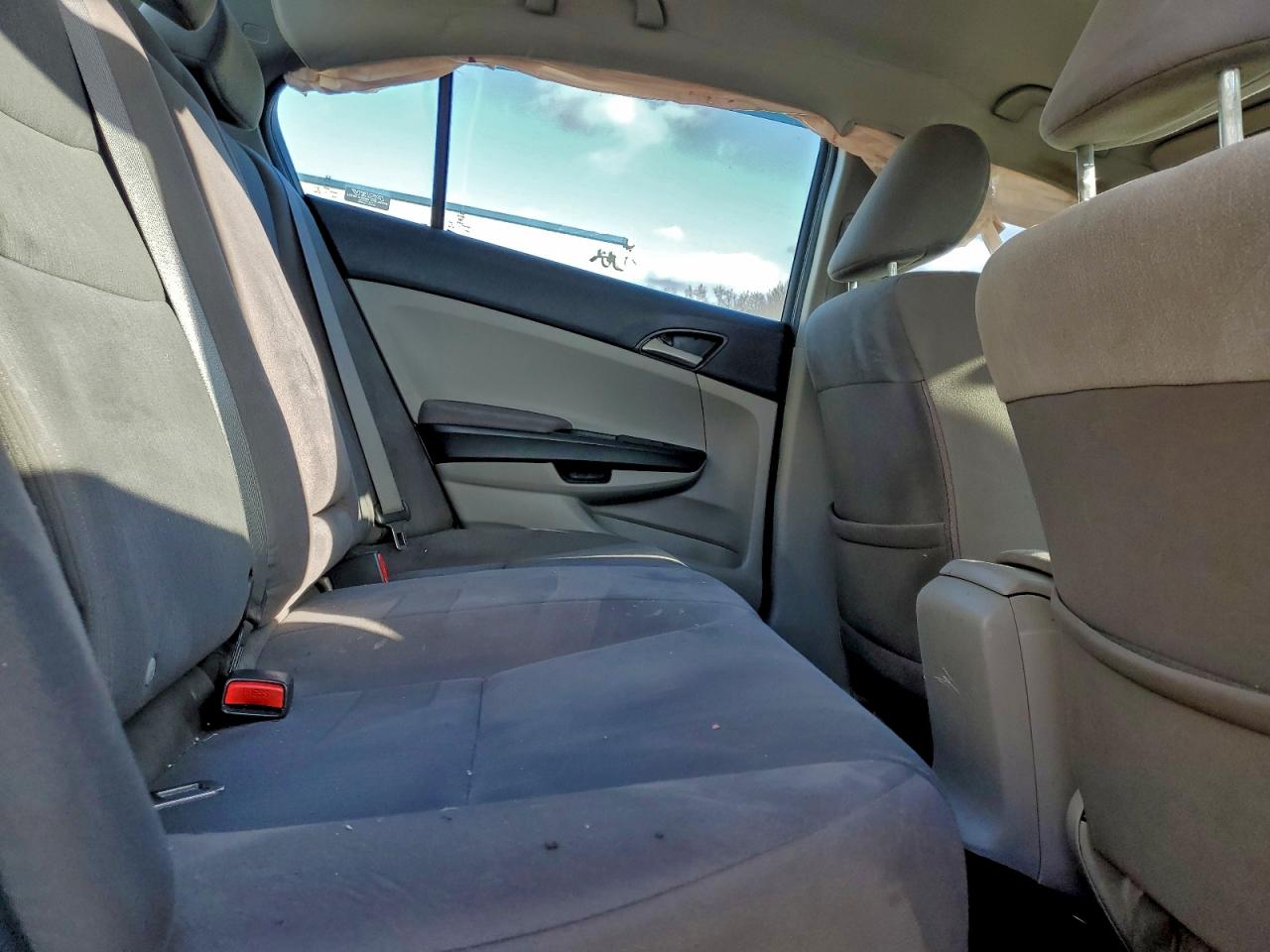 2011 HONDA ACCORD LXP photo 10