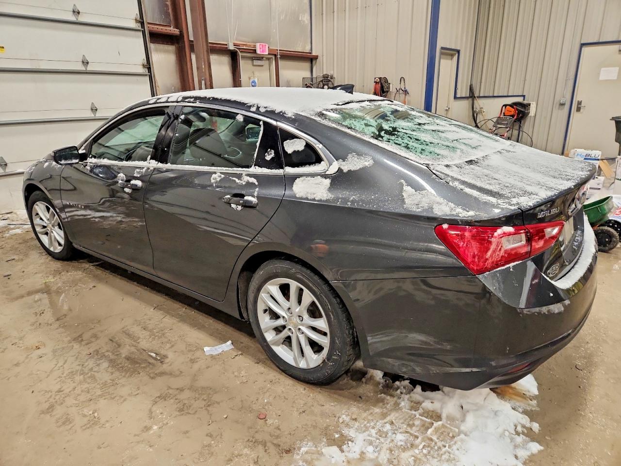 2016 CHEVROLET MALIBU LT photo 2