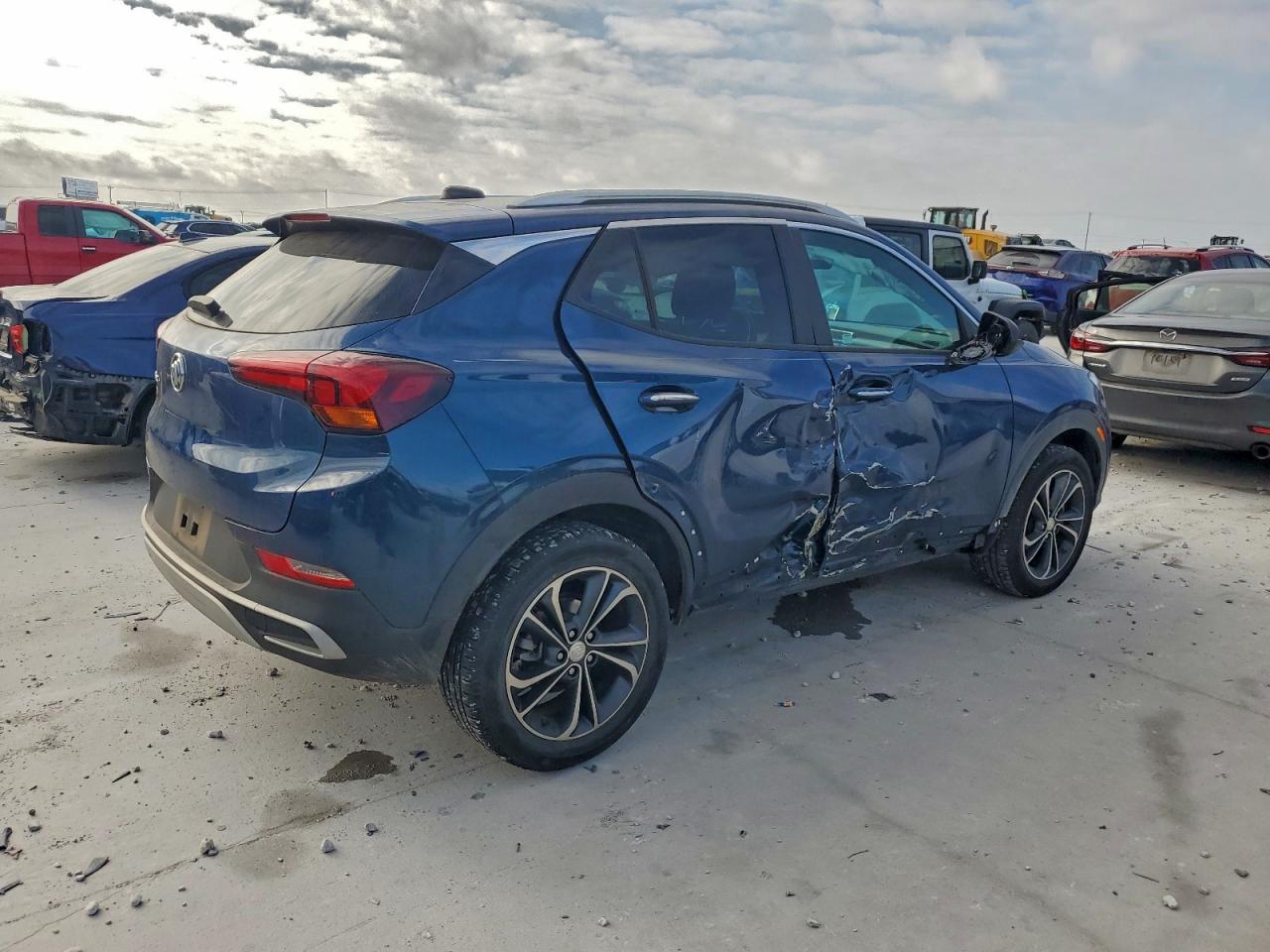 2020 BUICK ENCORE GX SELECT photo 3