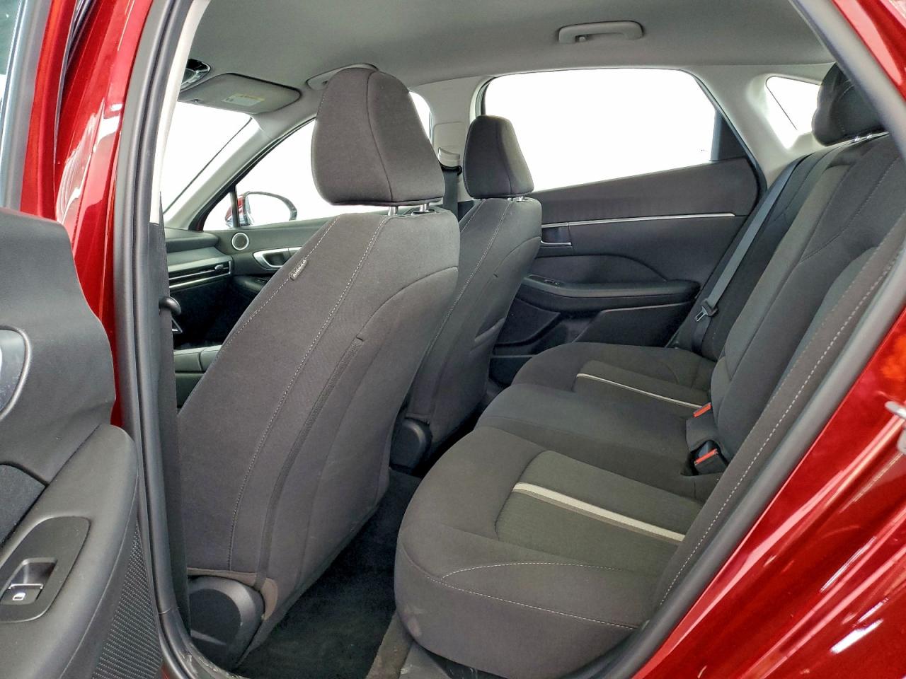 2025 HYUNDAI SONATA SEL photo 10