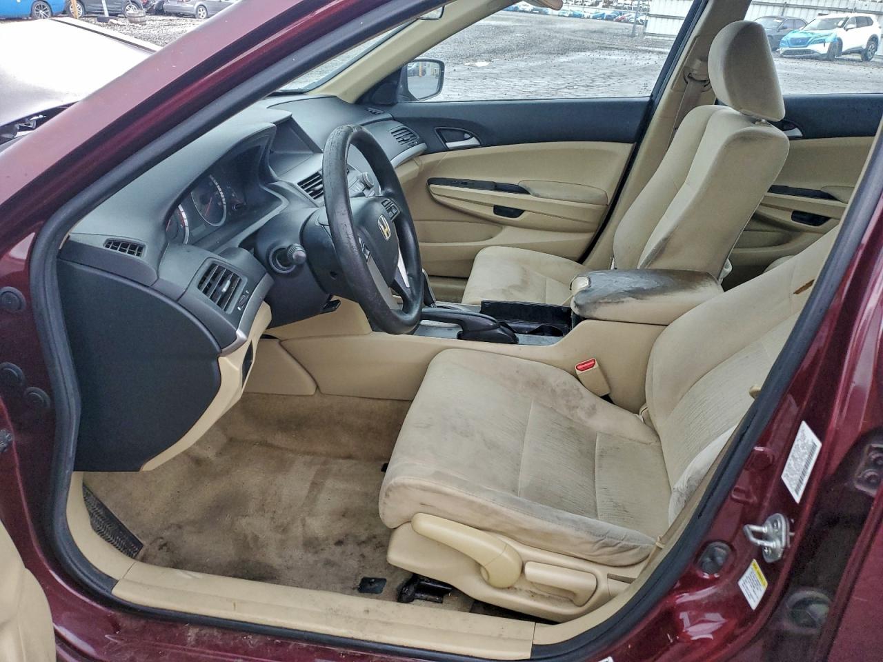 2011 HONDA ACCORD LX photo 7