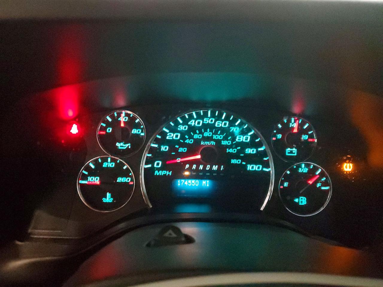 2016 GMC SAVANA G3500 photo 9