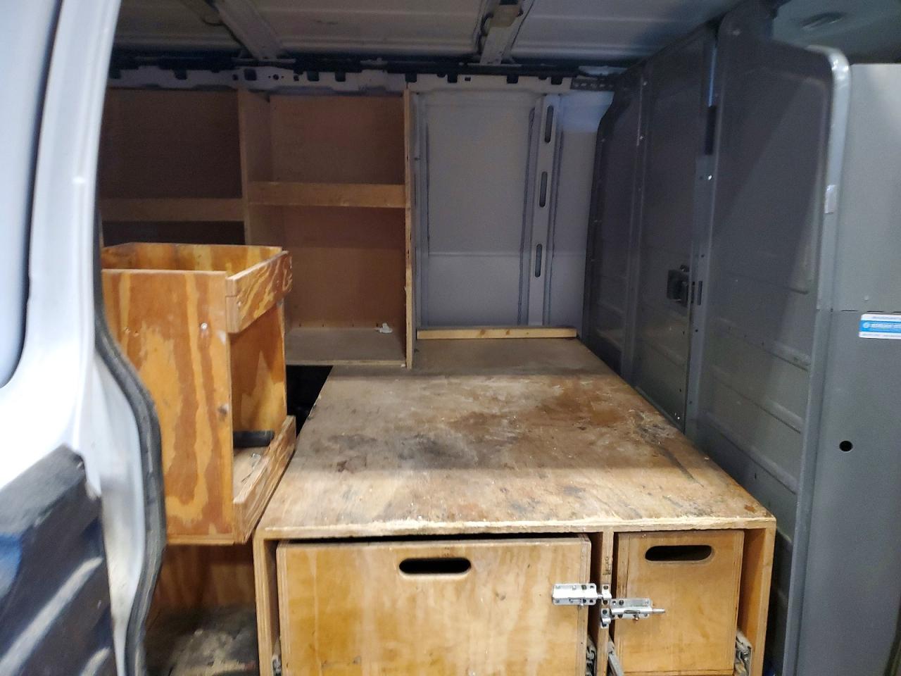 2016 GMC SAVANA G3500 photo 11