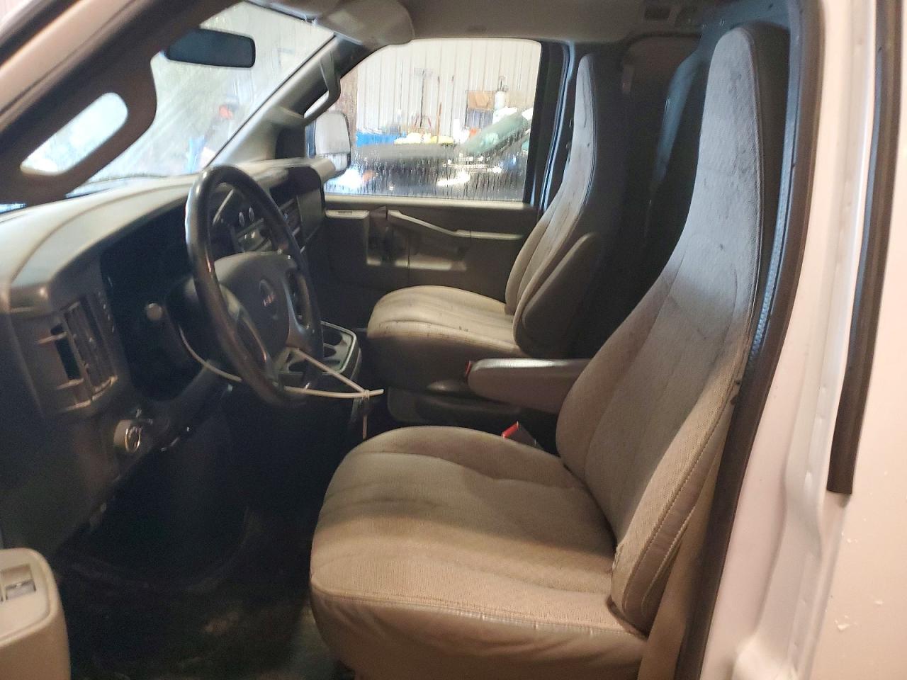 2016 GMC SAVANA G3500 photo 7