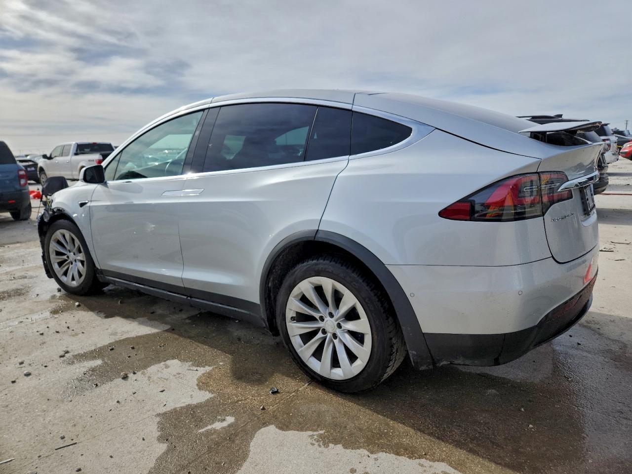 2018 TESLA MODEL X photo 2